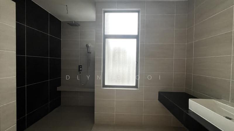 Semi-Detached House for Sale in Taman Semanja (Kajang) - Dlynie Ooi - Bathroom - PropertyGuru.com.my