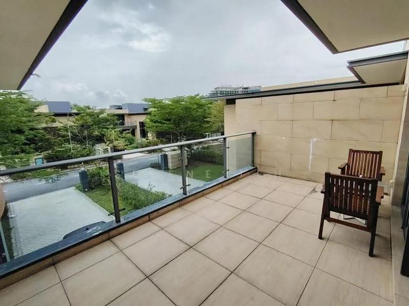 Bungalow House for Rent in Forest City (Gelang Patah) - Serene Teh - Balcony - PropertyGuru.com.my