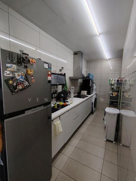 Kediaman Servis untuk Dijual di The Park Sky Residence - Venesa Tan - Kitchen - PropertyGuru.com.my