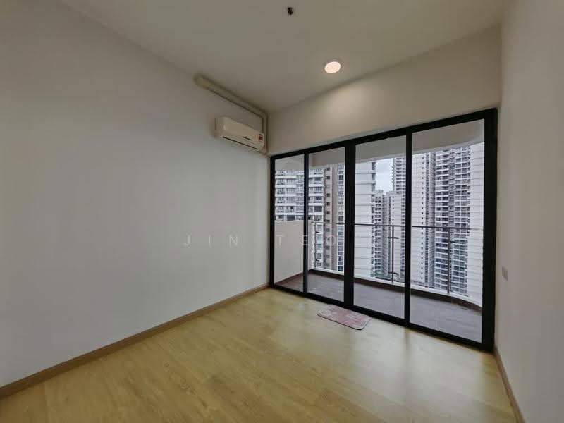 Kondominium untuk Dijual di Amberside @ Country Garden Danga Bay - Jin Teok - Balcony - PropertyGuru.com.my