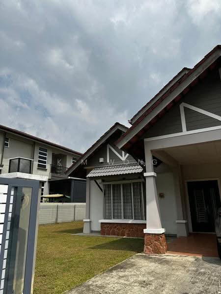 Bungalow House untuk Disewa di Kota Seriemas (Nilai) - Kim Wong - Exterior - PropertyGuru.com.my