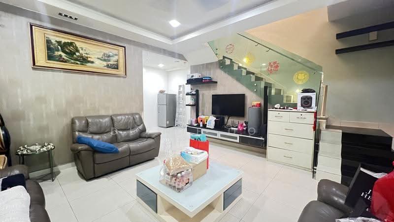 2-storey Terraced House for Sale in Taman Semanja (Kajang) - Dlynie Ooi - Living Room - PropertyGuru.com.my