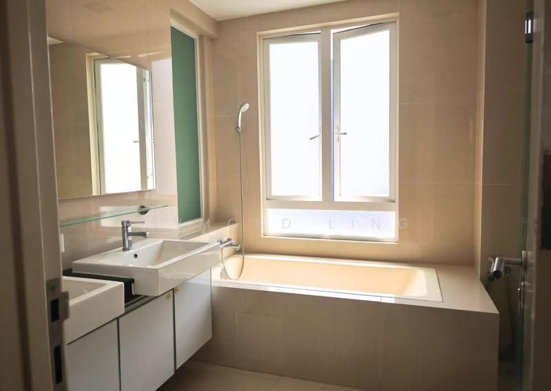 Kondominium untuk Disewa di The Park Residences 1 - Raymond Ling - Bathroom - PropertyGuru.com.my
