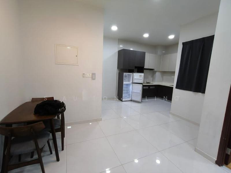 Condominium for Rent at Royal Strand @ Country Garden Danga Bay - Siau Tong Ling - Kitchen - PropertyGuru.com.my