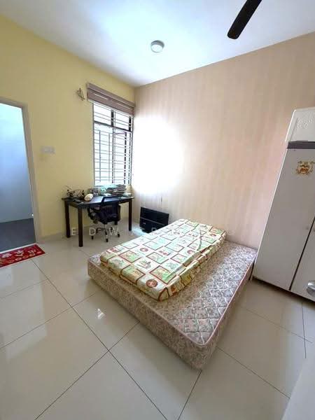 Rumah Teres 2-Tingkat untuk Dijual di Taman Mutiara Rini (Skudai) - Edward Oo - Bedroom - PropertyGuru.com.my