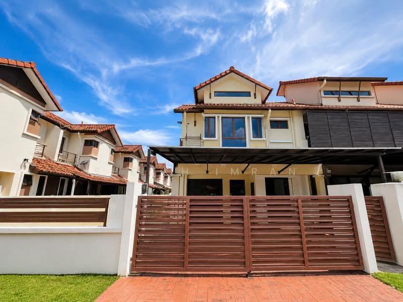 Rumah Teres untuk Dijual di Bukit Jelutong (Shah Alam) - Sheikh Imran - Exterior - PropertyGuru.com.my