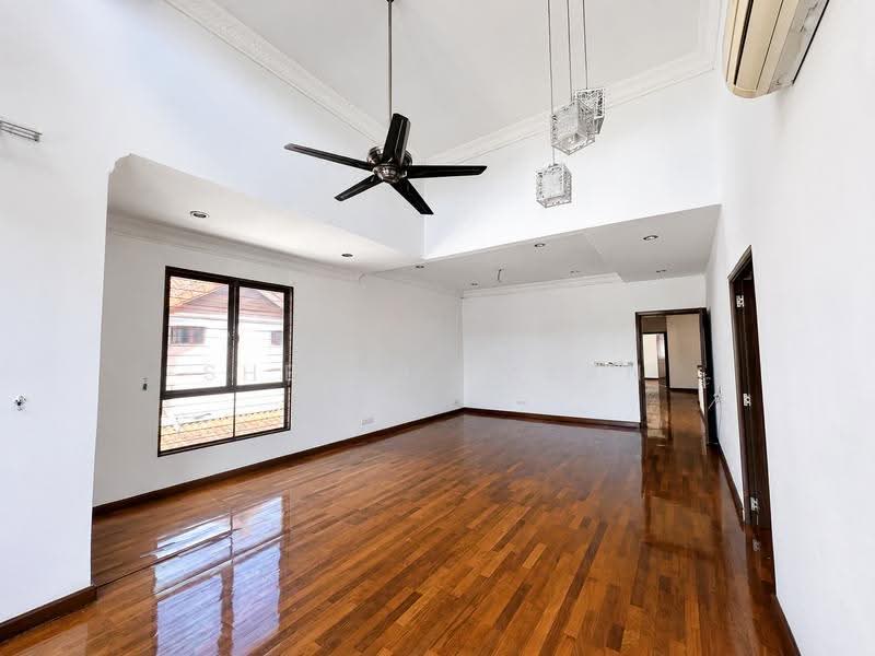 Rumah Teres untuk Dijual di Bukit Jelutong (Shah Alam) - Sheikh Imran - Living Room - PropertyGuru.com.my