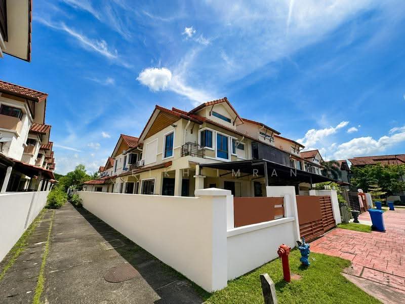 Rumah Teres untuk Dijual di Bukit Jelutong (Shah Alam) - Sheikh Imran - Exterior - PropertyGuru.com.my
