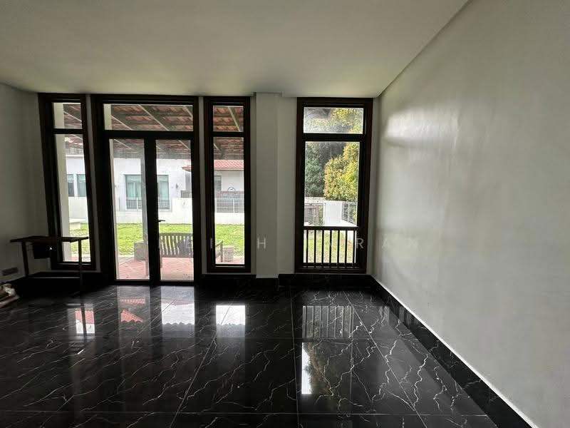 Bungalow House untuk Dijual di Bukit Jelutong (Shah Alam) - Sheikh Imran - Living Room - PropertyGuru.com.my