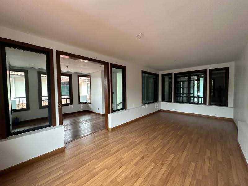 Bungalow House untuk Dijual di Bukit Jelutong (Shah Alam) - Sheikh Imran - Living Room - PropertyGuru.com.my
