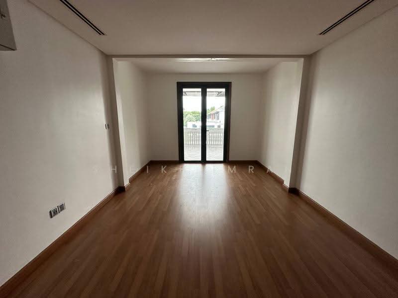 Bungalow House untuk Dijual di Bukit Jelutong (Shah Alam) - Sheikh Imran - Balcony - PropertyGuru.com.my