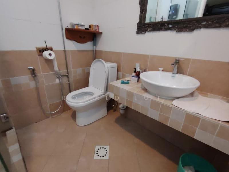 Rumah Teres 3-Tingkat untuk Dijual di Taman Esplanad (Bukit Jalil) - Ronald Loh - Bathroom - PropertyGuru.com.my