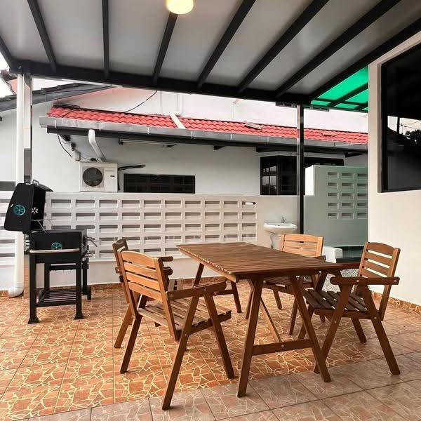 Rumah Berkembar untuk Dijual di Taman Johor Jaya (Johor Bahru) - Carson . - Exterior - PropertyGuru.com.my