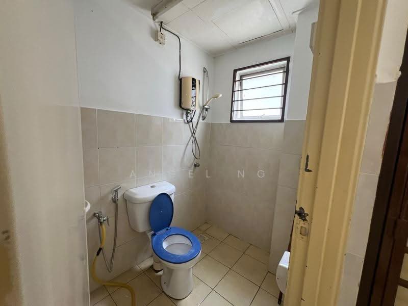 2-storey Terraced House for Sale in Taman Damai Utama (Bandar Kinrara) - Angel Ng - Bathroom - PropertyGuru.com.my