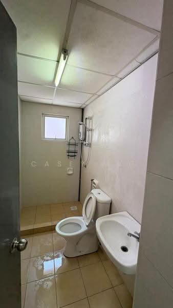 Kediaman Servis untuk Disewa di Main Place Residence - Casey Ong - Bathroom - PropertyGuru.com.my