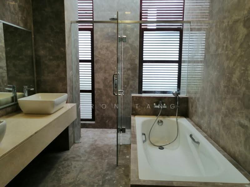 Semi-Detached House for Sale in Petaling Jaya (Selangor) - Aaron Tang - Bathroom - PropertyGuru.com.my
