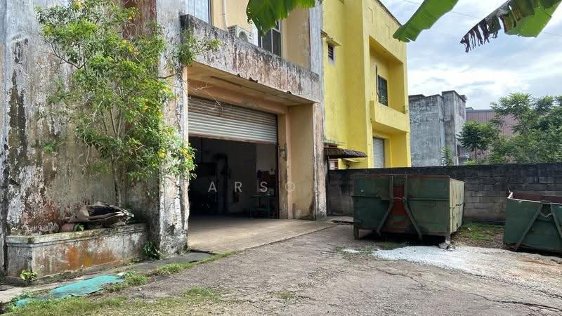 Kilang Berkembar untuk Disewa di Ulu Tiram (Johor) - Carson . - Exterior - PropertyGuru.com.my