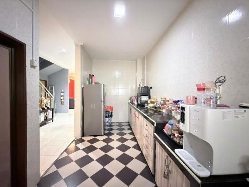 2-storey Terraced House for Sale in Taman Damai Utama (Bandar Kinrara) - Angel Ng - Kitchen - PropertyGuru.com.my