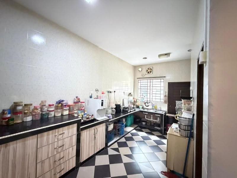 2-storey Terraced House for Sale in Taman Damai Utama (Bandar Kinrara) - Angel Ng - Kitchen - PropertyGuru.com.my