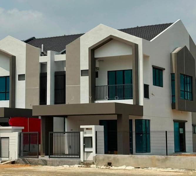 Rumah Teres 2-Tingkat untuk Dijual di Cyberjaya (Selangor) - Jay Go - Exterior - PropertyGuru.com.my