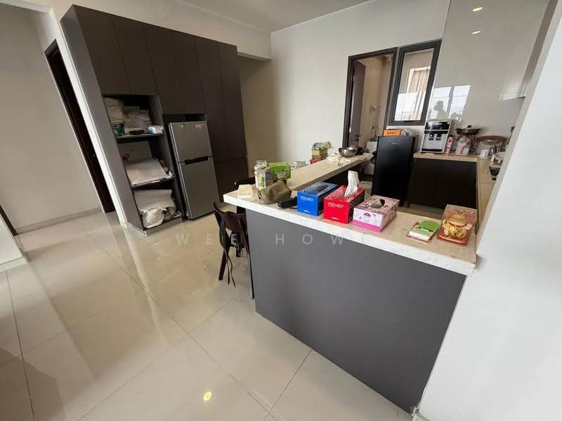Condominium for Sale at Royal Strand @ Country Garden Danga Bay - Wee Howe - Kitchen - PropertyGuru.com.my