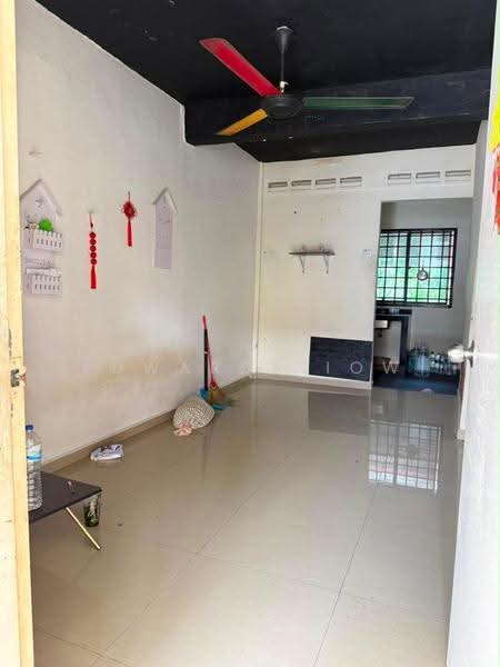 Rumah Teres 2-Tingkat untuk Dijual di Bandar Selesa Jaya (Skudai) - Edward Siow - Living Room - PropertyGuru.com.my