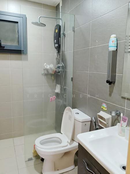 Condominium for Rent at Skyvilla @ D'Island - Eric Cheah - Bathroom - PropertyGuru.com.my