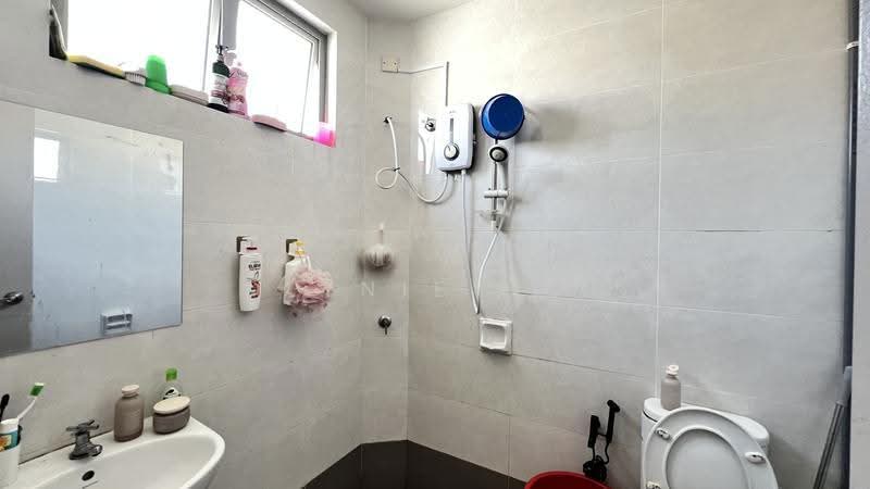 2-storey Terraced House for Sale in Taman Semanja (Kajang) - Dlynie Ooi - Bathroom - PropertyGuru.com.my