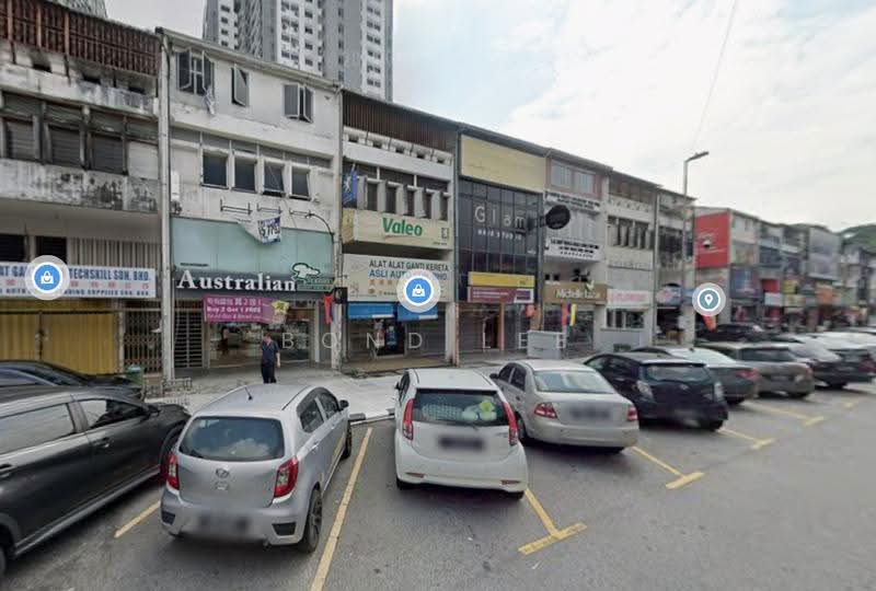 Kedai untuk Disewa di Taman United (Jalan Klang Lama (Old Klang Road)) - Bond Lee - Exterior - PropertyGuru.com.my