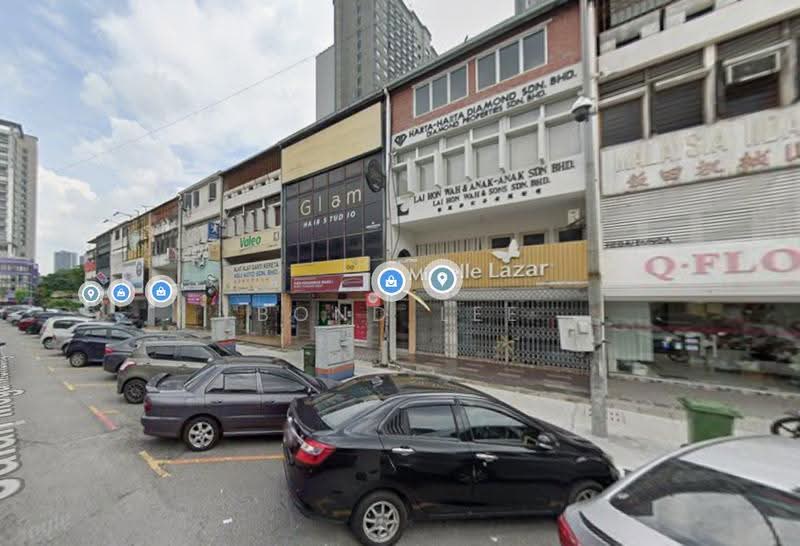 Kedai untuk Disewa di Taman United (Jalan Klang Lama (Old Klang Road)) - Bond Lee - Exterior - PropertyGuru.com.my