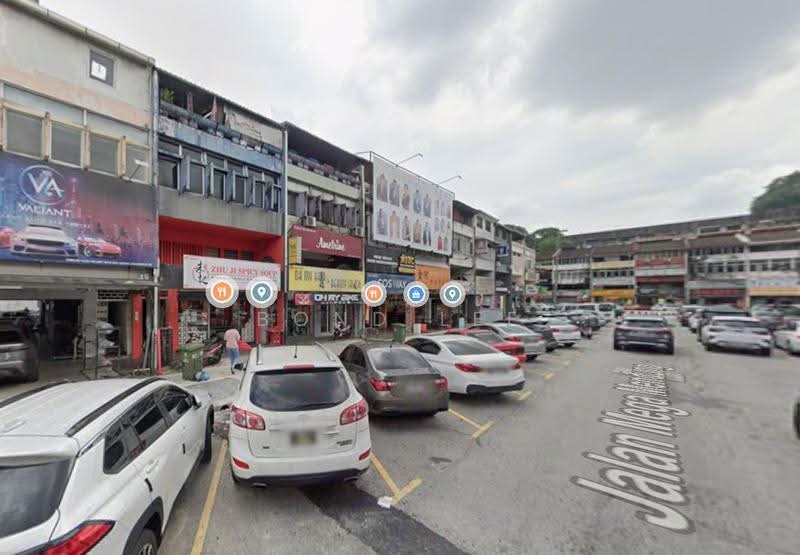 Kedai untuk Disewa di Taman United (Jalan Klang Lama (Old Klang Road)) - Bond Lee - Exterior - PropertyGuru.com.my