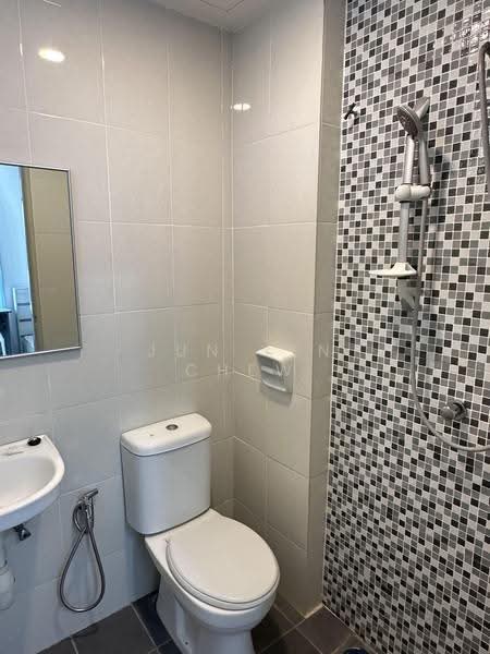 Rumah Bandar untuk Dijual di Bandar Agacia (Kampar) - Jun Yen Chew - Bathroom - PropertyGuru.com.my