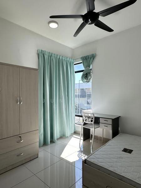Rumah Bandar untuk Dijual di Bandar Agacia (Kampar) - Jun Yen Chew - Bedroom - PropertyGuru.com.my