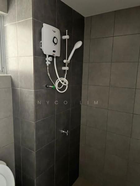 Kondominium untuk Disewa di Residensi Sateria - Nyco Lim - Bathroom - PropertyGuru.com.my