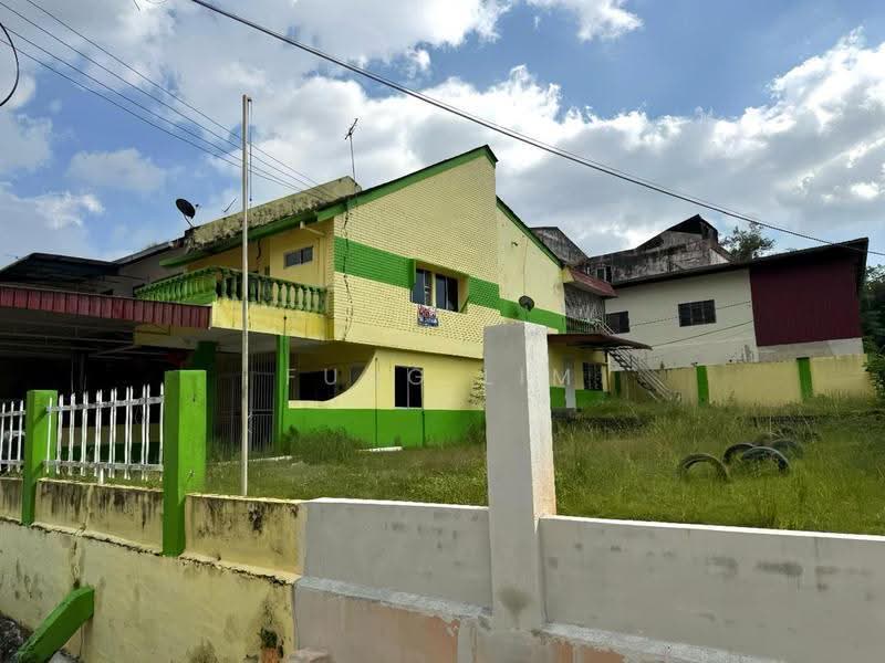 Terraced House for Sale in Taman Lake View (Taiping) - Fung Lim - Exterior - PropertyGuru.com.my
