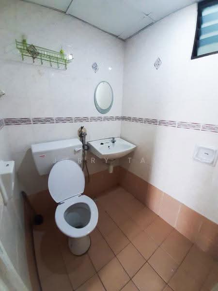 Kondominium untuk Disewa di E-Park Condominium - Jerry Tan - Bathroom - PropertyGuru.com.my