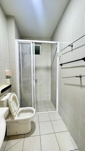 Kediaman Servis untuk Disewa di Meridin Bayvue Serviced Apartment - Yi En Puah - Bathroom - PropertyGuru.com.my