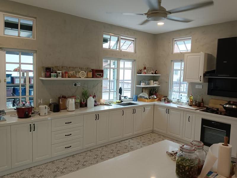 Rumah Berkembar untuk Dijual di Taman Equine (Seri Kembangan) - Helmut Schleich - Kitchen - PropertyGuru.com.my