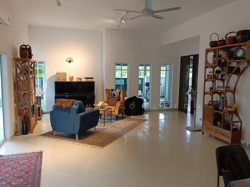 Rumah Berkembar untuk Dijual di Taman Equine (Seri Kembangan) - Helmut Schleich - Living Room - PropertyGuru.com.my