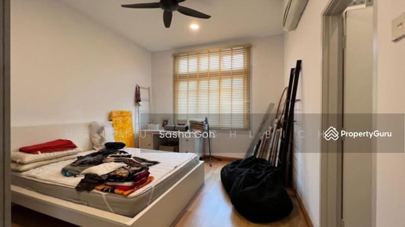 Rumah Berkembar untuk Dijual di Taman Equine (Seri Kembangan) - Helmut Schleich - Bedroom - PropertyGuru.com.my