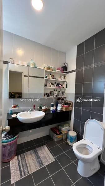 Rumah Berkembar untuk Dijual di Taman Equine (Seri Kembangan) - Helmut Schleich - Bathroom - PropertyGuru.com.my