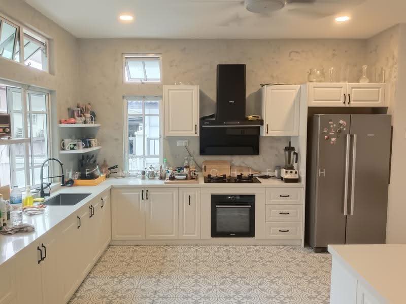 Rumah Berkembar untuk Dijual di Taman Equine (Seri Kembangan) - Helmut Schleich - Kitchen - PropertyGuru.com.my
