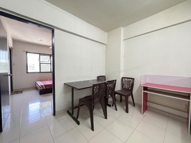 Pangsapuri untuk Dijual di Pangsapuri Seroja - Evelyn Khoo - Bedroom - PropertyGuru.com.my