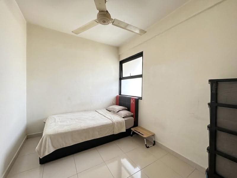 Pangsapuri untuk Dijual di Pangsapuri Seroja - Evelyn Khoo - Bedroom - PropertyGuru.com.my