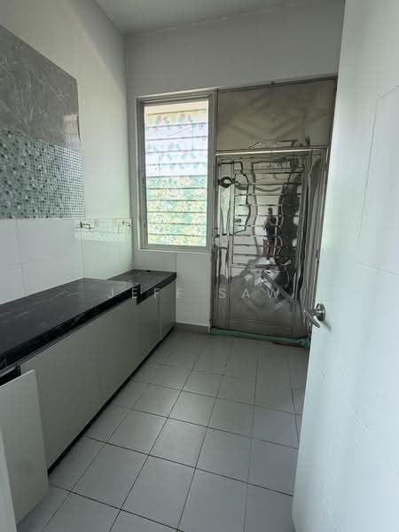 Semi-Detached House for Sale in Taman Nusa Idaman (Iskandar Puteri (Nusajaya)) - Jeff Saw - Kitchen - PropertyGuru.com.my
