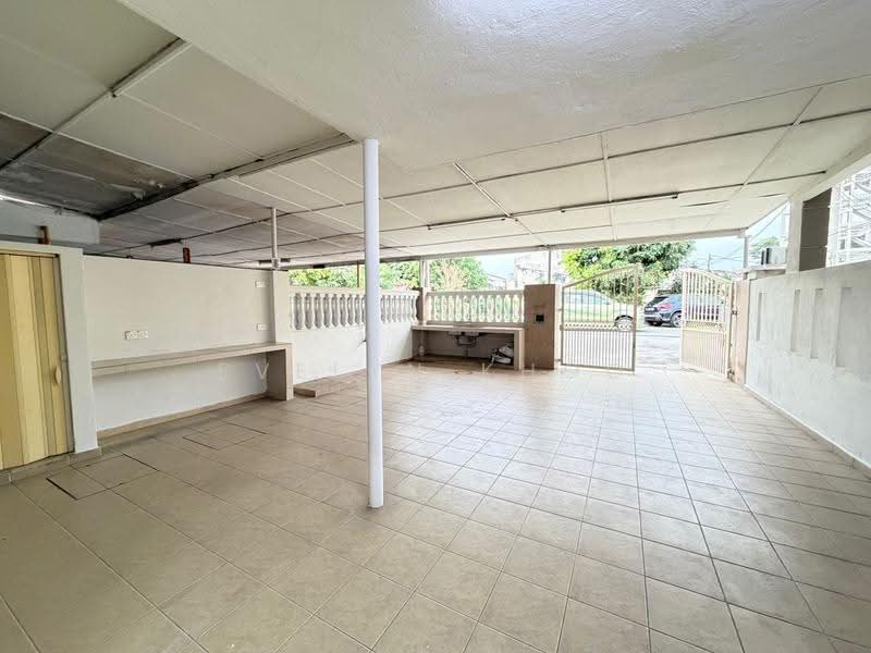 Rumah Teres 1-Tingkat untuk Dijual di Taman Sri Hijau (Rawang) - Evelyn Khoo - Car Porch - PropertyGuru.com.my