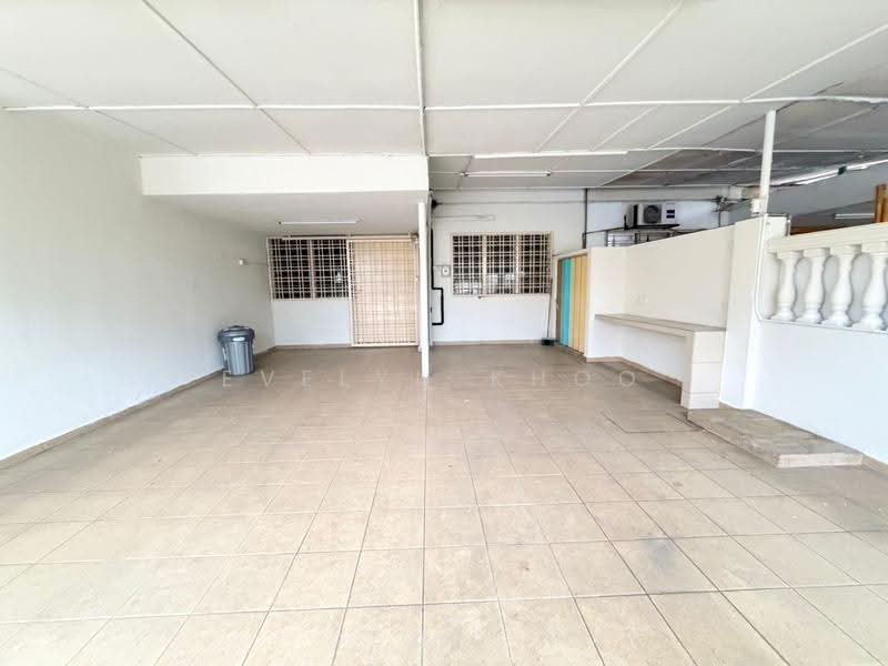 Rumah Teres 1-Tingkat untuk Dijual di Taman Sri Hijau (Rawang) - Evelyn Khoo - Car Porch - PropertyGuru.com.my