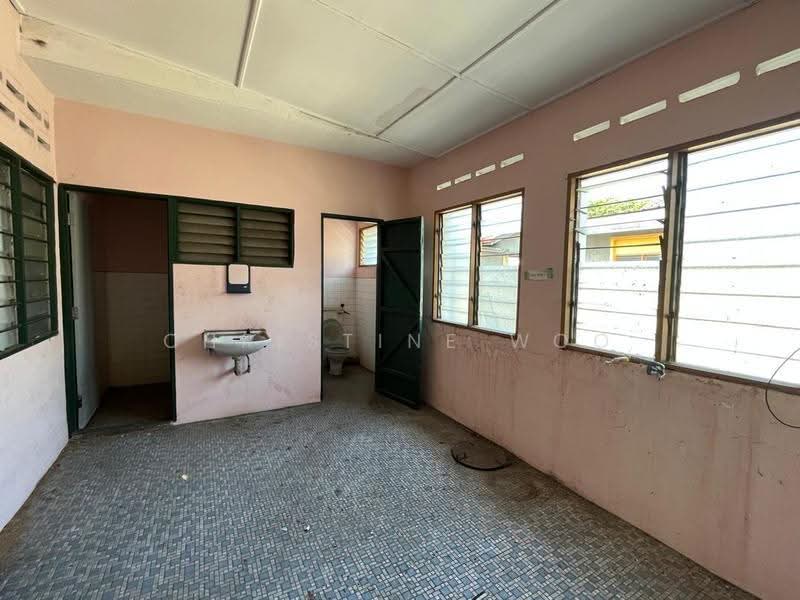 Rumah Teres 2-Tingkat untuk Dijual di Taman Ming Hoe (Seremban) - Christine Woo - Bathroom - PropertyGuru.com.my