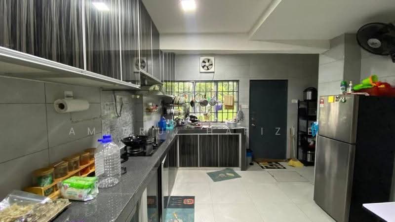 Terraced House for Sale in Seksyen 32, Kemuning Green Ville (Shah Alam) - Amierul Hafizie - Kitchen - PropertyGuru.com.my