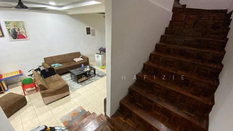 Terraced House for Sale in Seksyen 32, Kemuning Green Ville (Shah Alam) - Amierul Hafizie - Living Room - PropertyGuru.com.my